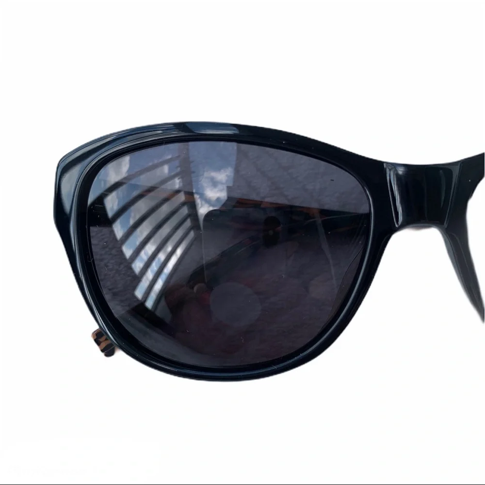 NWOT Esprit • Oval Marbled Statement Sunglasses